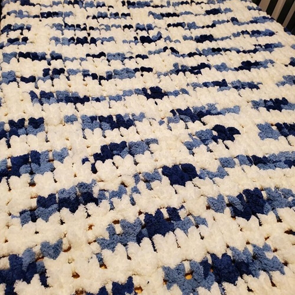 NEW  Home Chunky Knit Blanket Throw, Thick Soft Chenille Yarn Throw, 50x60 - Picture 2 of 7